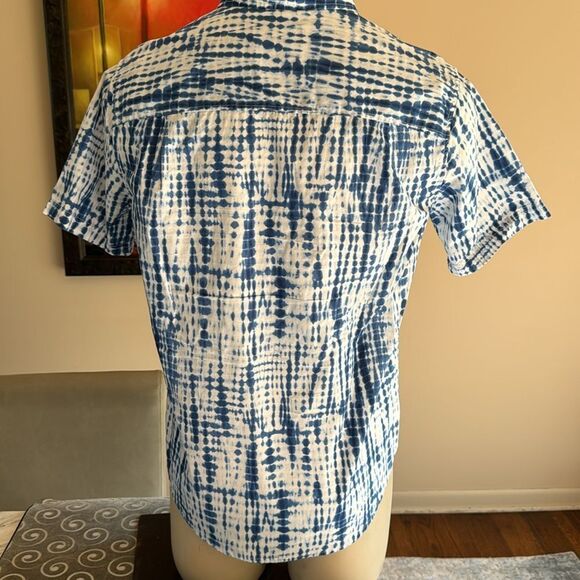Original Use (Target) cotton blue/white tie dye short sleeve button front shirt - Picture 3 of 5